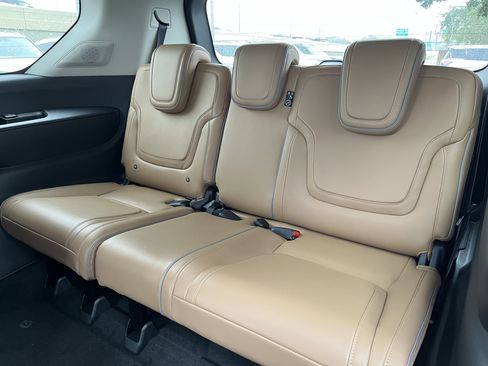 Used 2026 INFINITI QX80 Luxe w/ Cargo Package AWD/4WD image 15
