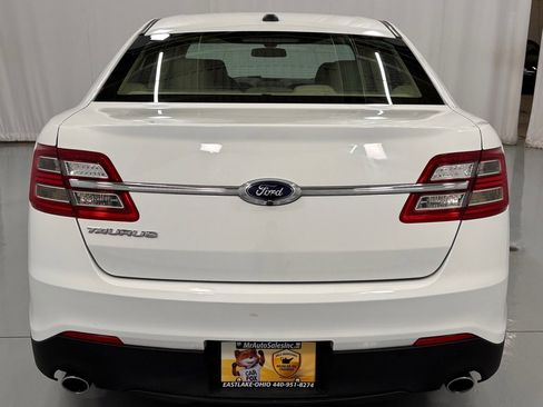 Used 2018 Ford Taurus SE image 6