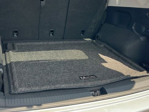 Certified 2024 Volkswagen Tiguan SE w/ Panoramic Sunroof Package AWD/4WD image 27