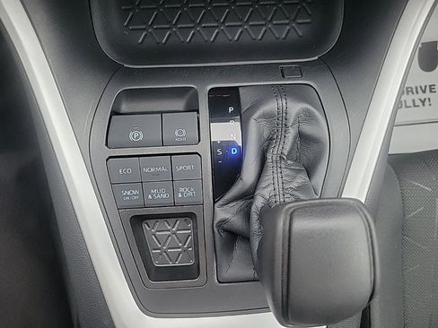 Used 2023 Toyota RAV4 XLE w/ Convenience Package image 19