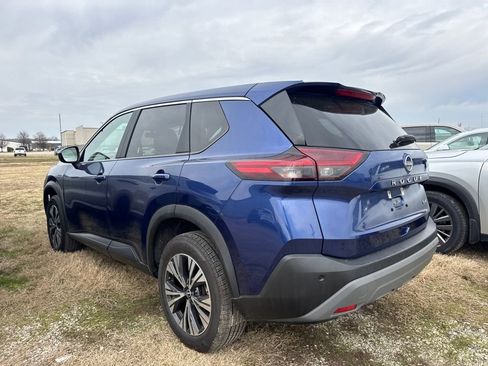 Used 2023 Nissan Rogue SV image 6