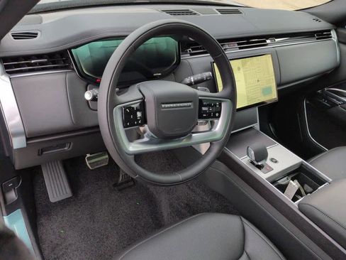 New 2026 Land Rover Range Rover SE image 2