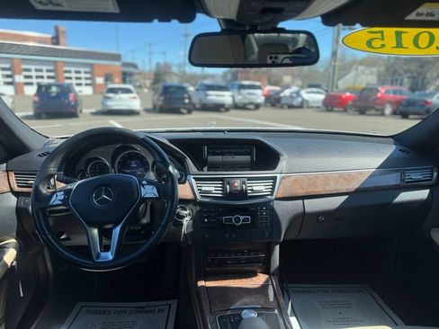 Used 2013 Mercedes-Benz E 350 Sedan image 25