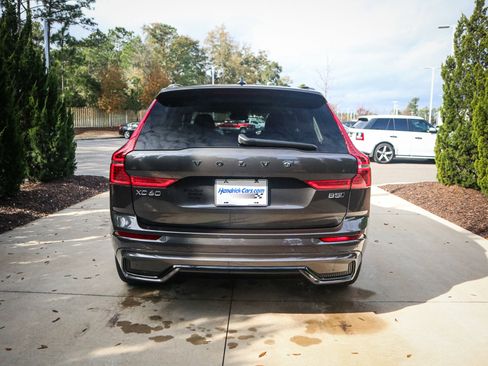 Used 2025 Volvo XC60 B5 Plus w/ Climate Package image 9