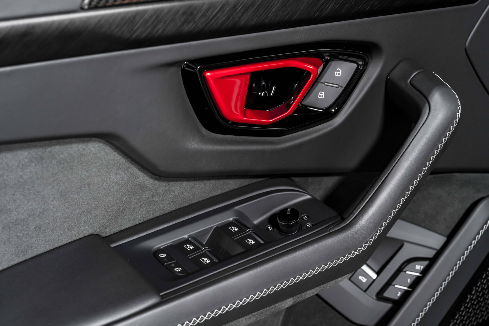 Used 2026 Lamborghini Urus SE AWD/4WD image 10