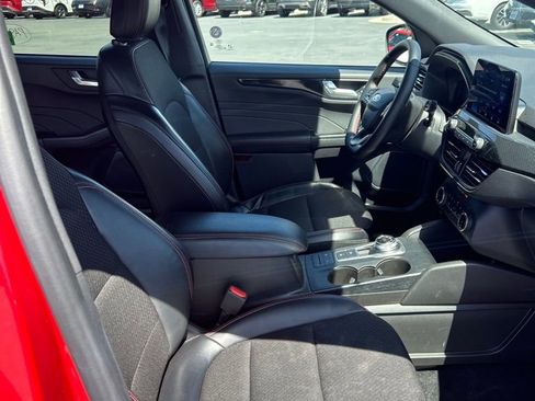 Used 2025 Ford Escape ST-Line image 12