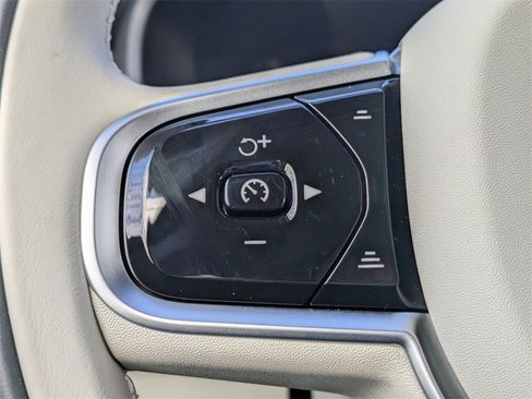 New 2026 Volvo XC90 B6 Ultra w/ Protection Package Premier image 36