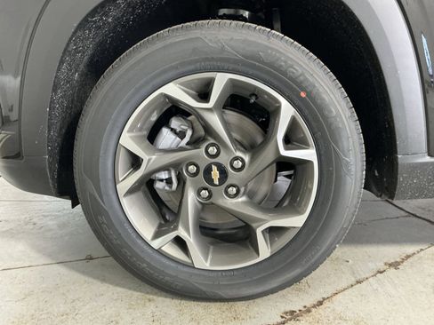 New 2026 Chevrolet Trax LT w/ Sunroof Package FWD image 20