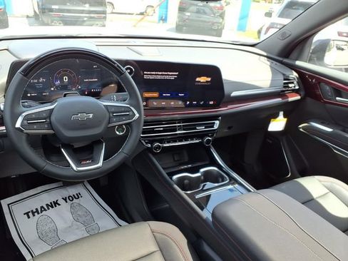 New 2026 Chevrolet Traverse Z71 w/ Enhanced Driving Package AWD/4WD image 7
