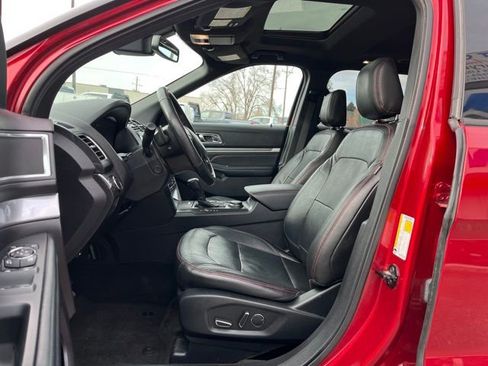 Used 2018 Ford Explorer Sport w/ Equipment Group 401A AWD/4WD image 33