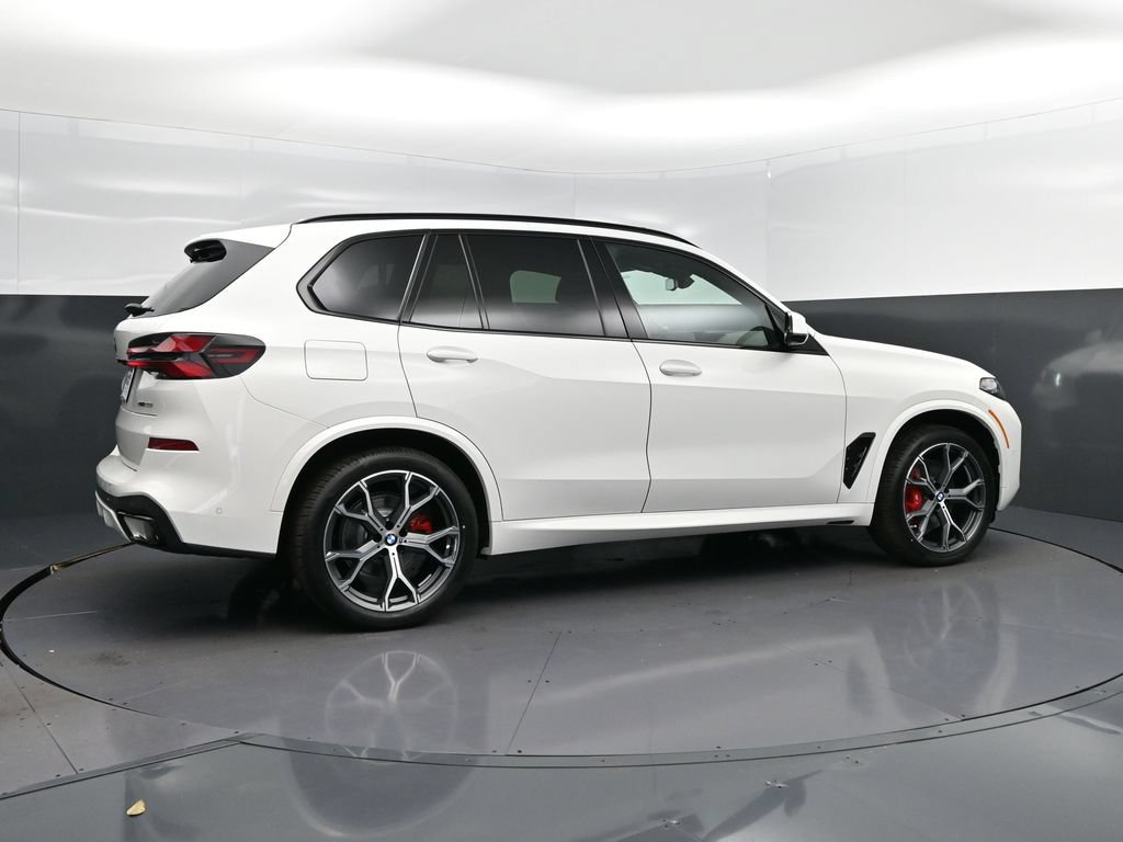 Used 2026 BMW X5 xDrive40i w/ M Sport Package AWD/4WD image 8