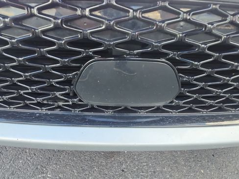 Used 2024 Chrysler Pacifica Touring-L image 19