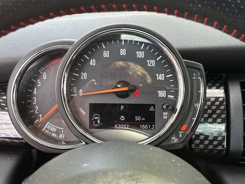 Used 2019 MINI Cooper S w/ Signature Upholstery Package FWD image 13