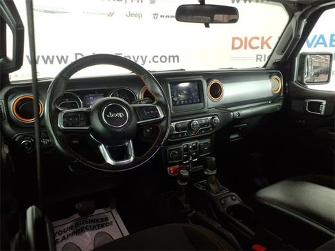 Used 2021 Jeep Gladiator Mojave image 10