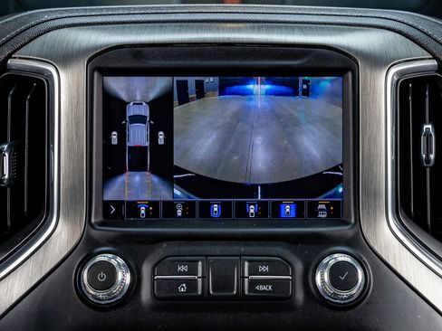 Used 2023 GMC Sierra 2500 Denali w/ Denali Black Diamond Edition AWD/4WD image 25