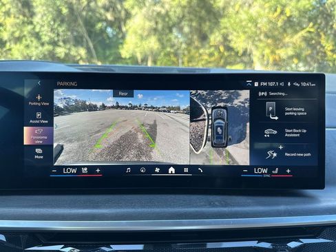 Certified 2025 BMW X7 xDrive40i w/ M Sport Package image 21