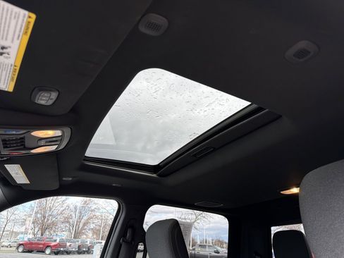 Used 2021 RAM 2500 Big Horn w/ Level 2 Equipment Group image 31