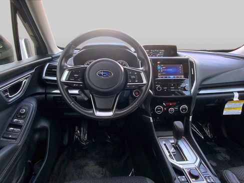 Used 2020 Subaru Forester Premium AWD/4WD image 6