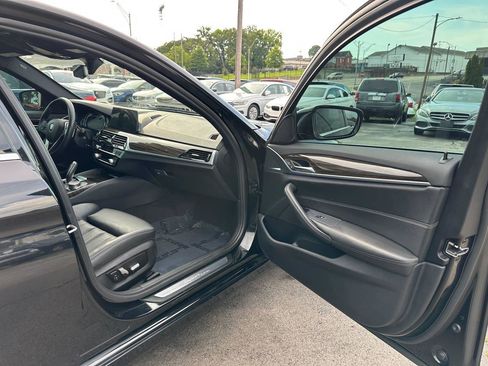 Used 2018 BMW 530i xDrive AWD/4WD image 25