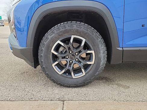 Used 2025 Chevrolet Equinox ACTIV w/ Convenience Package III image 17