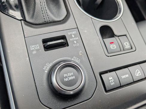 Used 2021 Toyota Highlander XSE image 26