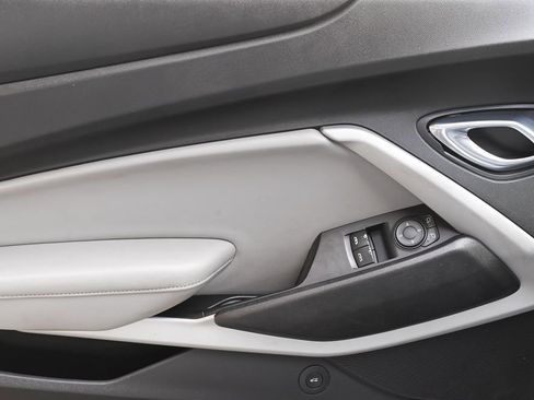 Used 2019 Chevrolet Camaro SS image 13