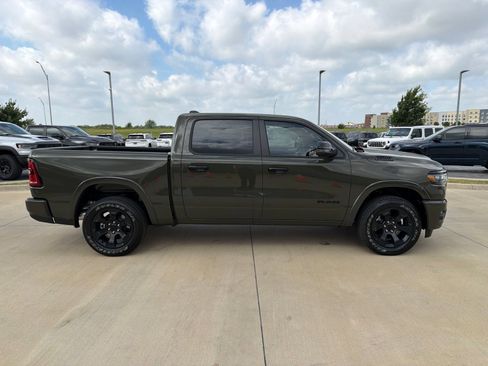 New 2026 RAM 1500 4x4 Crew Cab image 7