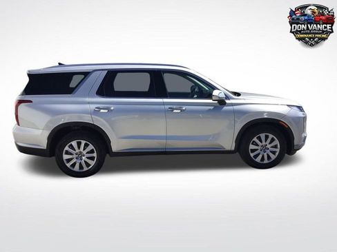 Used 2024 Hyundai Palisade SEL FWD image 6