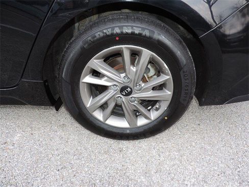 Used 2020 Kia Optima LX image 10