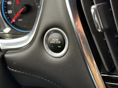 Certified 2023 Chevrolet Traverse LT image 28