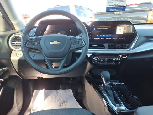 New 2026 Chevrolet Trax LT image 13