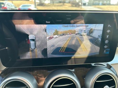 Used 2020 Mercedes-Benz GLC 300 image 38