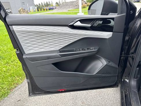 Certified 2023 Volkswagen Taos S FWD image 22