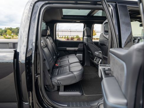 Used 2025 Ford F450 Platinum image 39