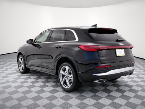 Used 2025 Audi Q5 Premium w/ Premium Plus AWD/4WD image 3