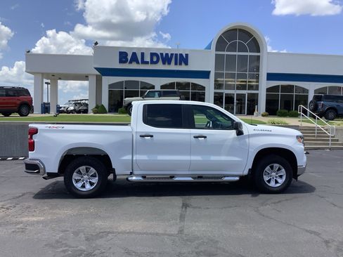 Used 2024 Chevrolet Silverado 1500 W/T w/ WT Value Package image 8