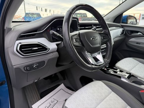 Used 2023 Chevrolet Bolt EUV Premier w/ Sun & Sound Package image 16