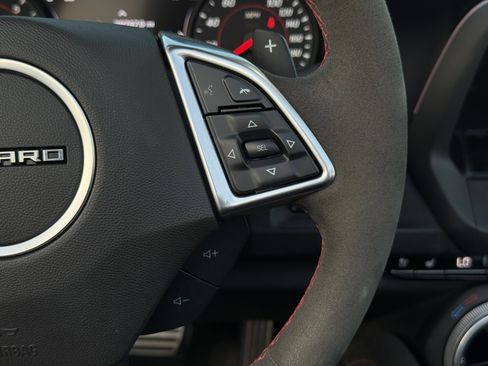 Used 2022 Chevrolet Camaro ZL1 image 24