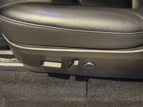 Used 2021 Tesla Model Y Long Range image 20