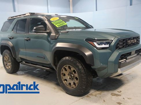 Used 2025 Toyota 4Runner TRD Off-Road Premium image 1