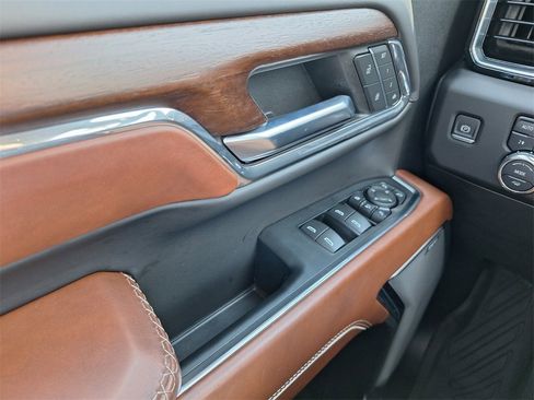Used 2024 GMC Sierra 2500 Denali Ultimate image 20