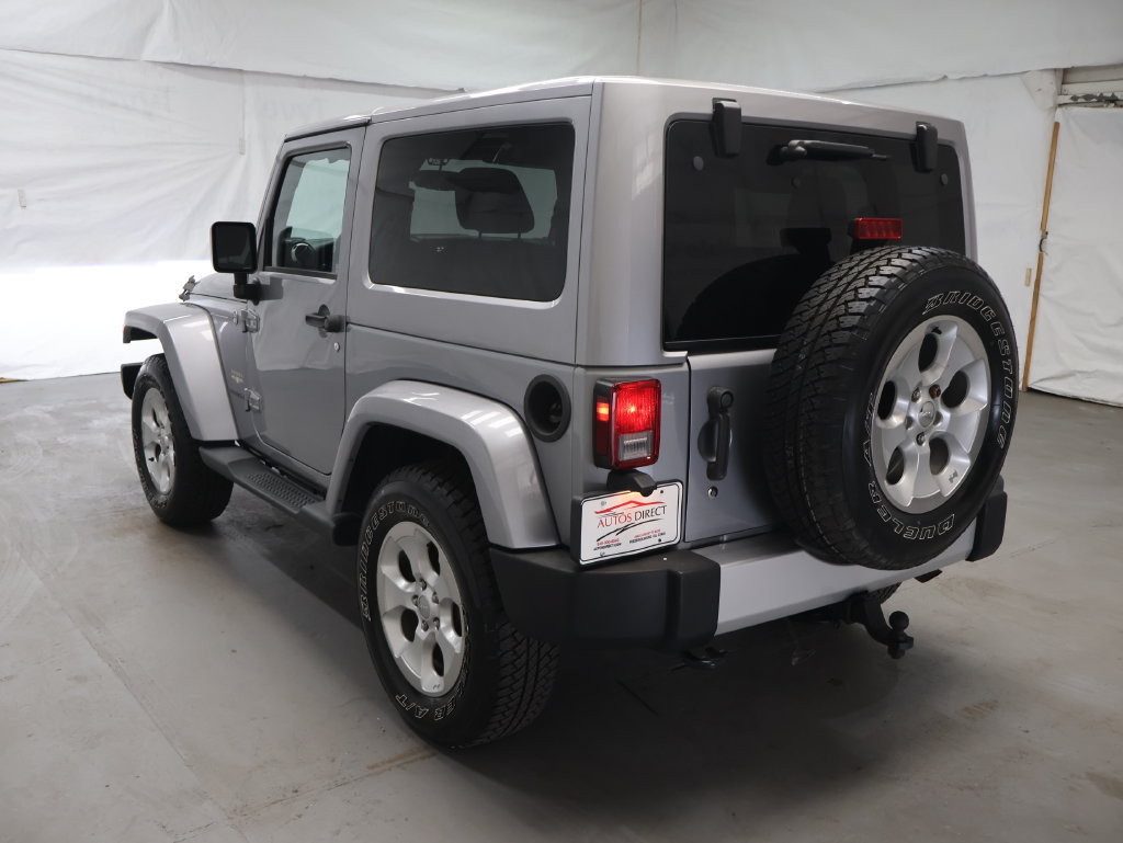Used 2015 Jeep Wrangler Sahara w/ Connectivity Group AWD/4WD image 5