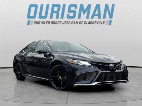 Used 2021 Toyota Camry XSE image 1
