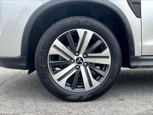 Used 2023 Mitsubishi Outlander Sport ES image 9