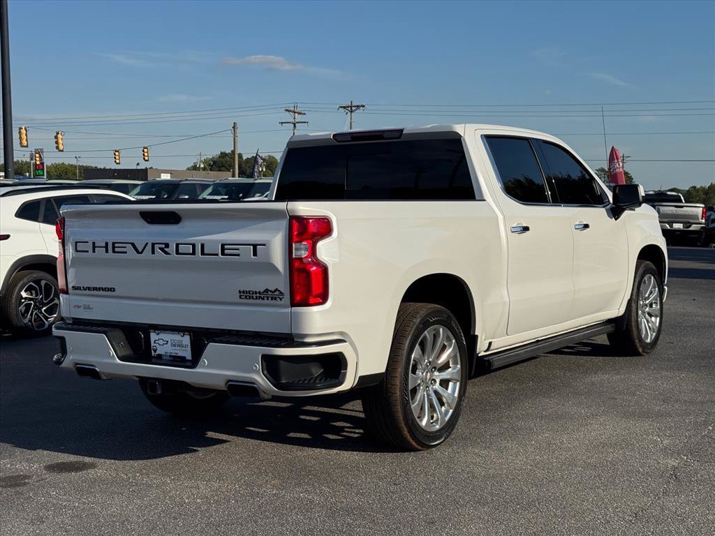 Used 2022 Chevrolet Silverado 1500 High Country w/ LPO, Dark Essentials Package AWD/4WD image 3