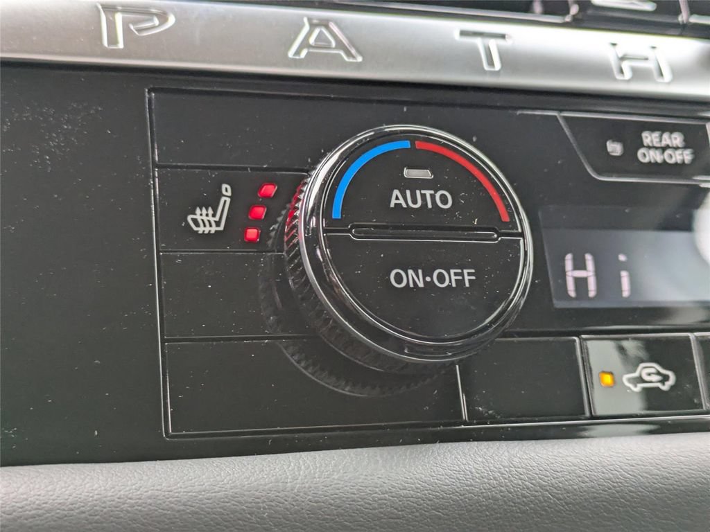 New 2026 Nissan Pathfinder SL FWD image 12