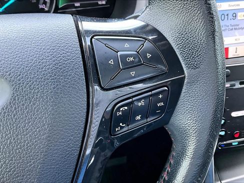 Used 2017 Ford Explorer Sport image 23