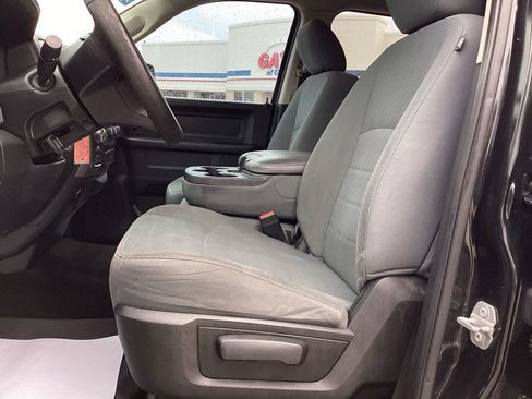 Used 2018 RAM 1500 Express AWD/4WD image 13