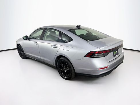Used 2025 Honda Accord SE image 5