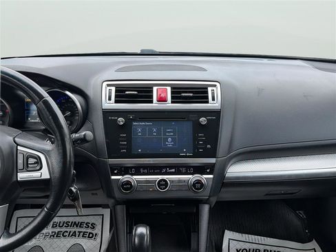 Used 2017 Subaru Outback 2.5i Premium AWD/4WD image 18
